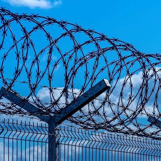 Proteção perimetral concertinas e barreiras